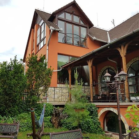 Leganyi Apartmanhaz Eger Exterior foto