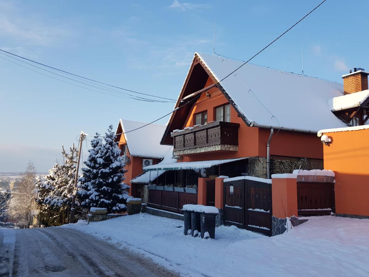 Leganyi Apartmanhaz Eger Exterior foto