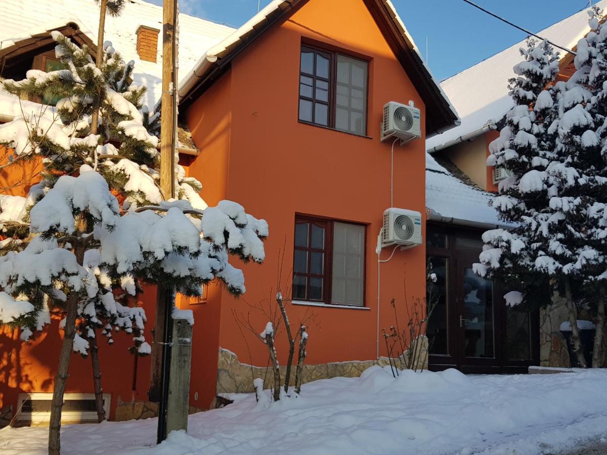 Leganyi Apartmanhaz Eger Exterior foto