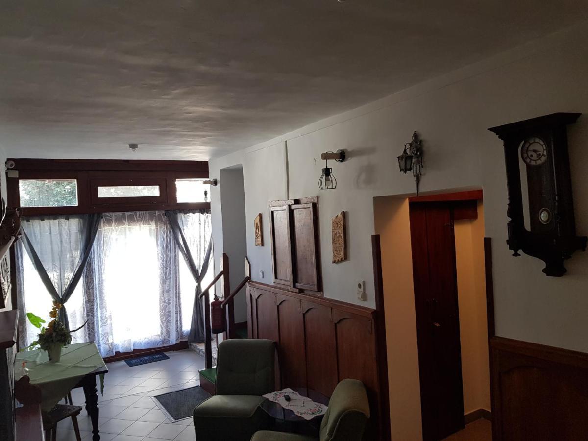 Leganyi Apartmanhaz Eger Exterior foto